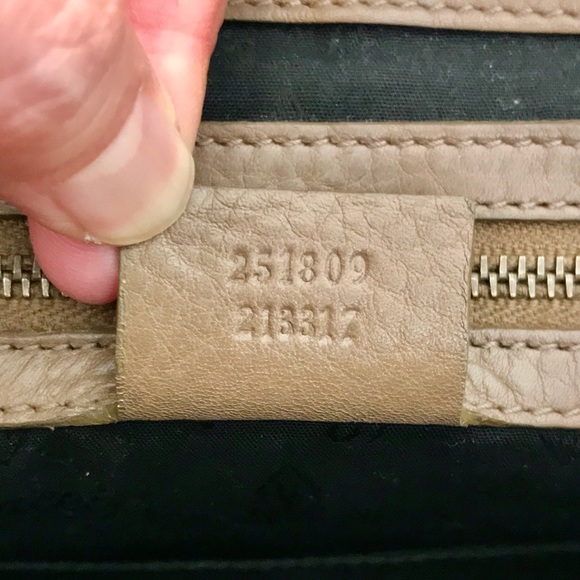 GUCCI Vintage 1970’s GG Tan Suede Leather Handbag - Picture 4 of 12